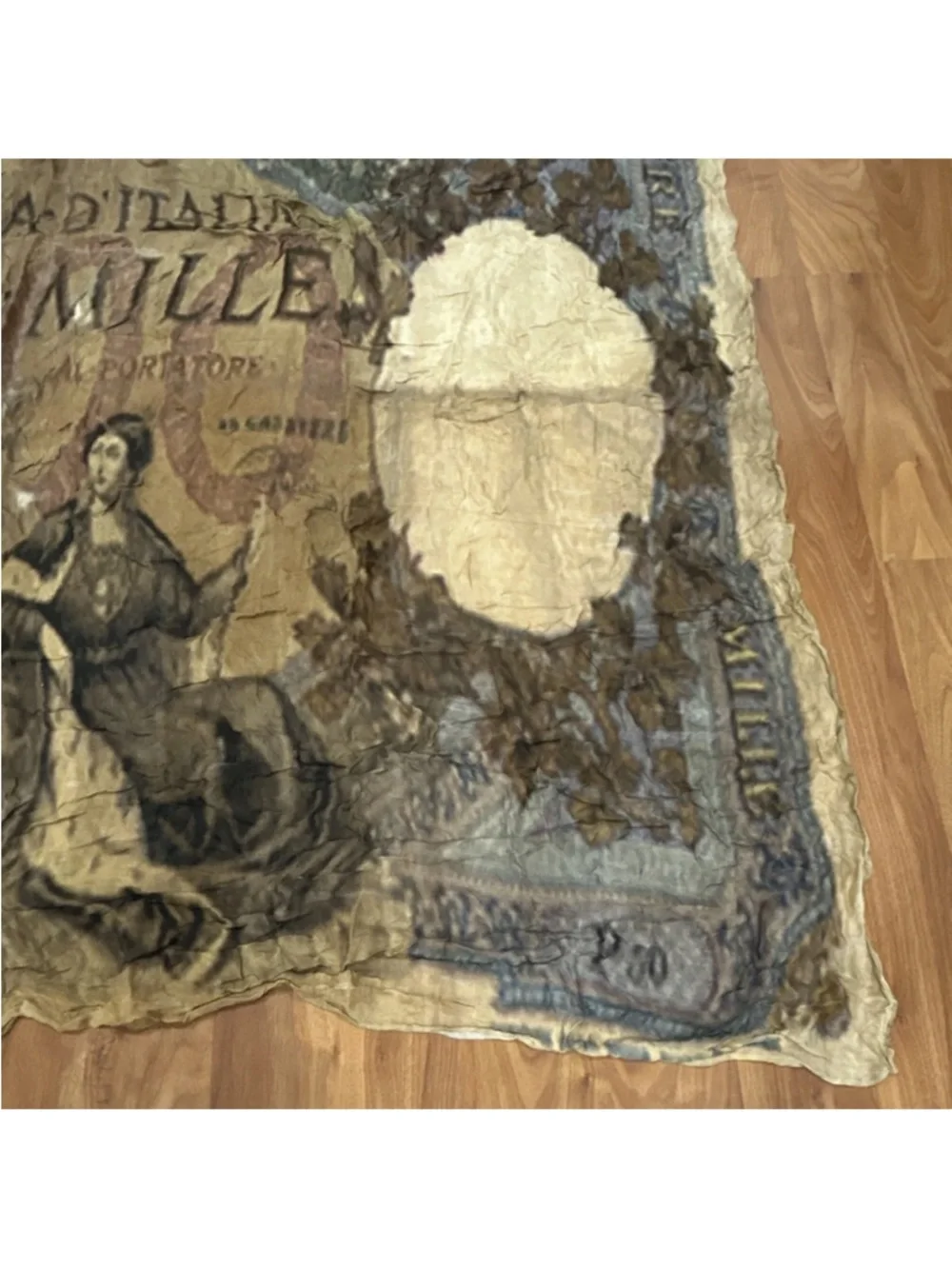 Vintage-Inspired Blue and Cream Wall Tapestry - Banca D'Italia Motif